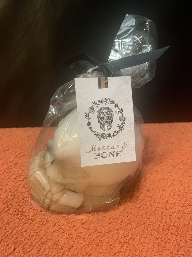 Mortar & Bone Skull Head candle