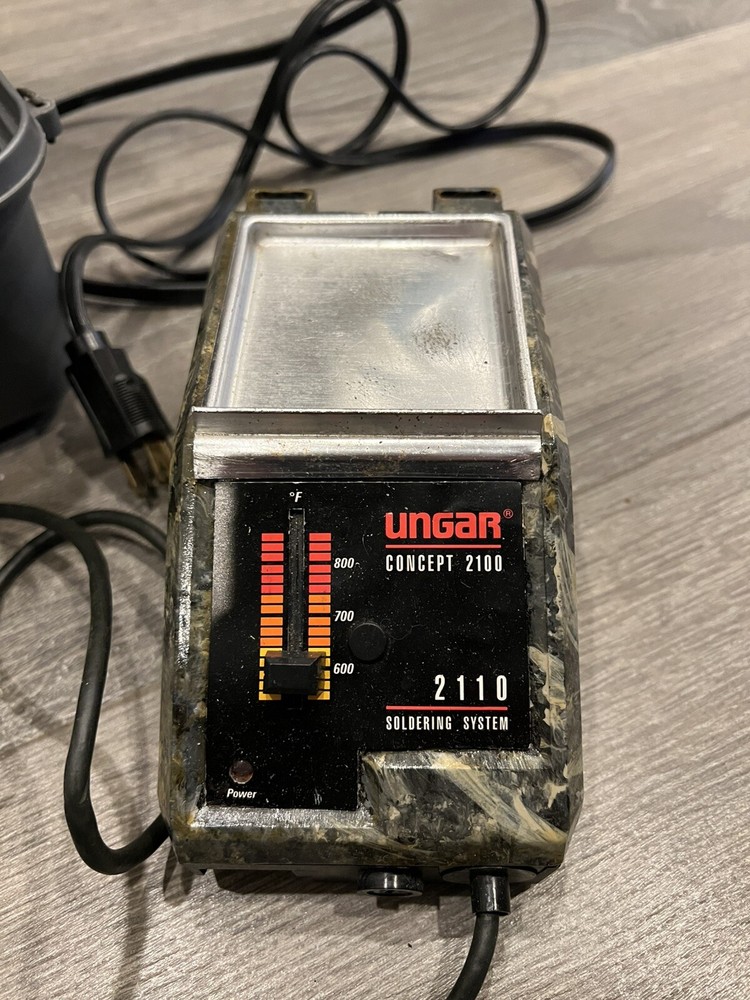 Ungar Concept 2100 Variable Temperature Soldering Station System 2110 + Case