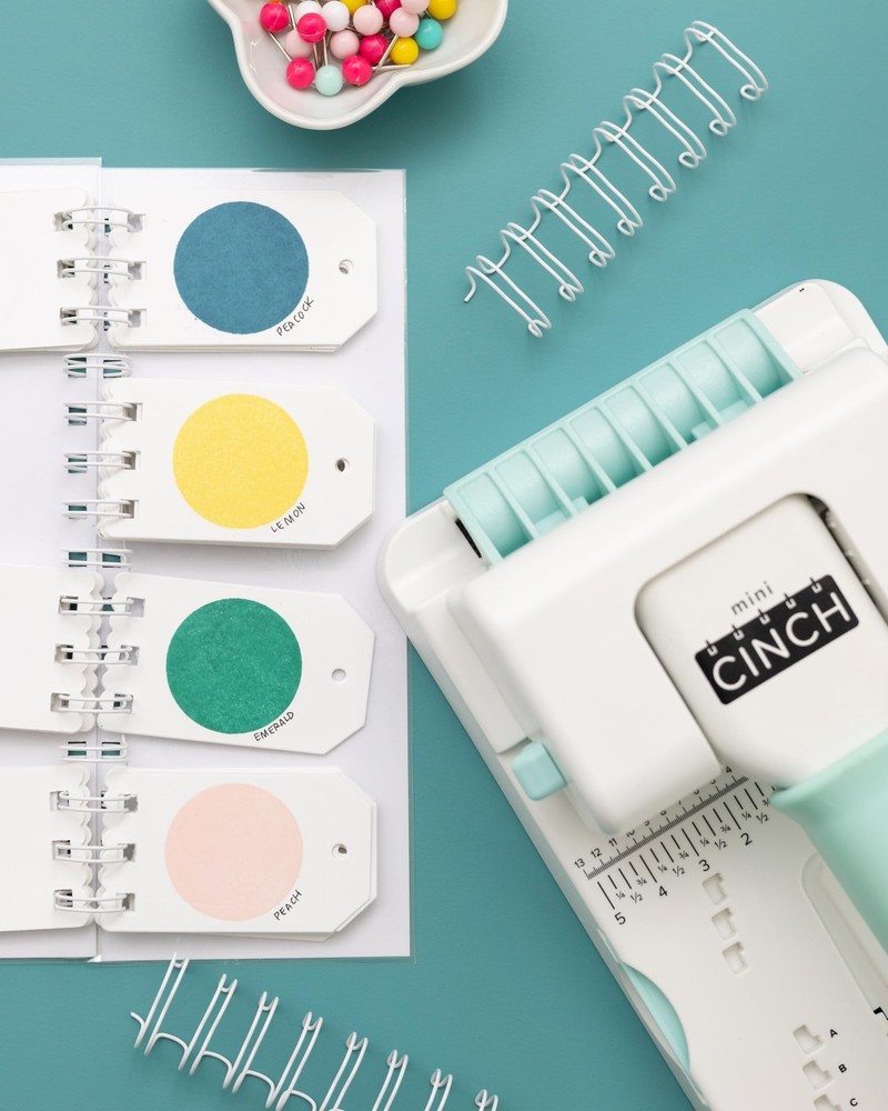 We R Memory Keepers Mini Cinch Bookbinding Machine - Craft Tool Compatible