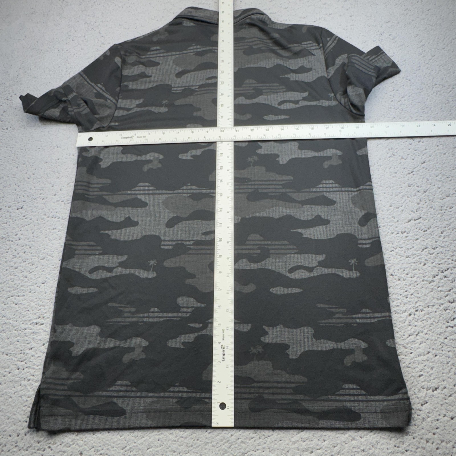 Travis Mathew Polo Shirt Mens Medium Gray Camo Golf WM Phoenix Open Tournament