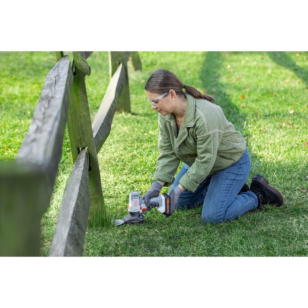 BLACK+DECKER MATRIX™ Shear Shrubber Attachment - BDCMTSSSTFF