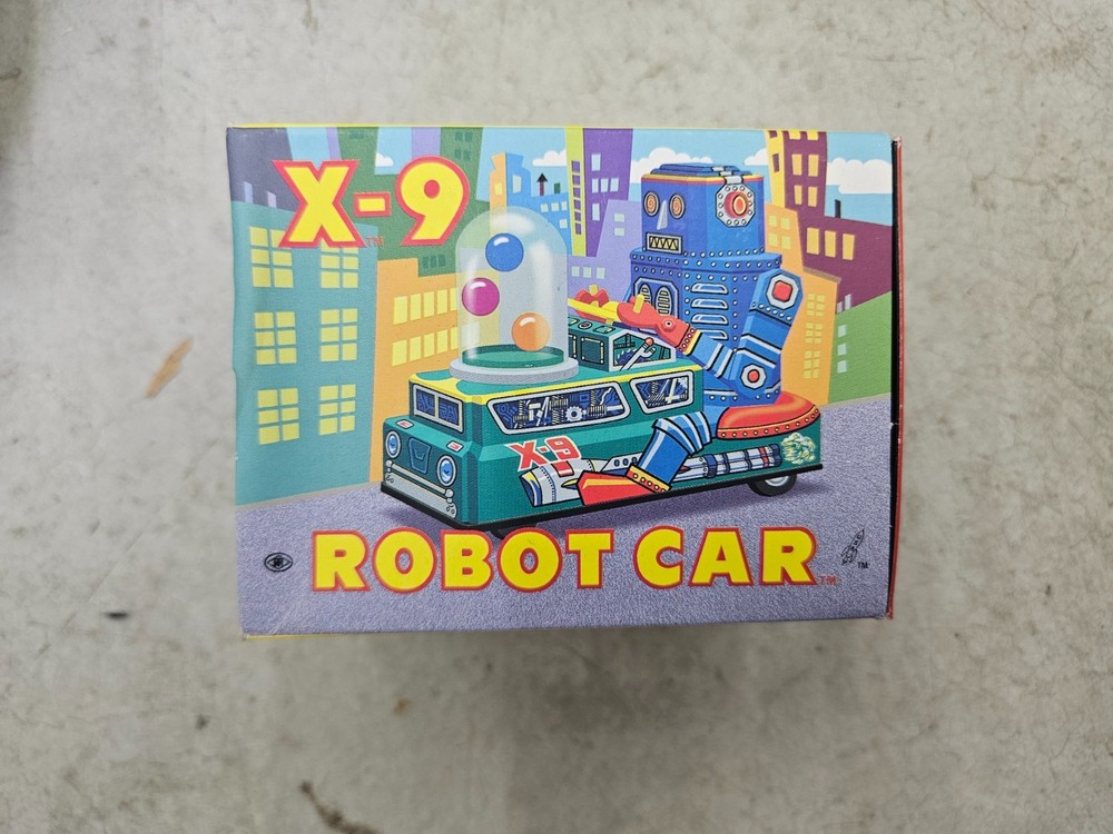 1977 Rocket U.S.A. X-9 Wind Up Action Robot Car