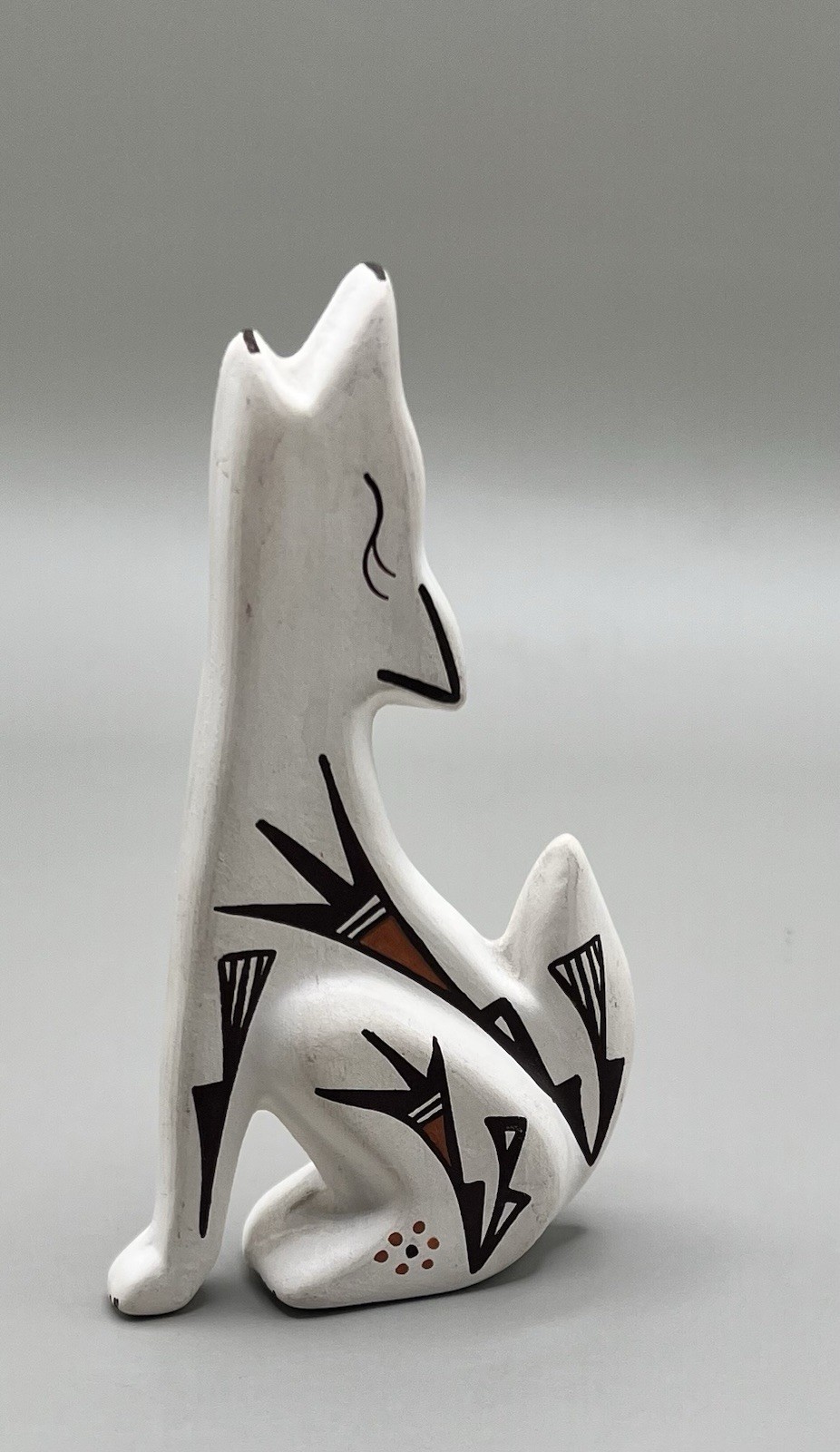 VTG Acoma New Mexico Art Pottery Howling Wolf Figurine Sign by P. Iule 4.25”