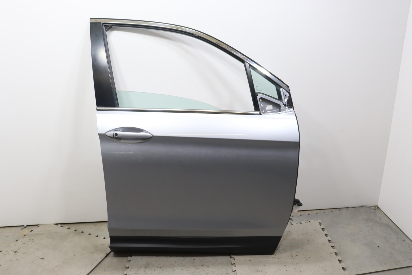 2016-2022 HONDA PILOT FRONT RIGHT PASSENGER SIDE DOOR ASSEMBLY OEM SILVER_NH830M