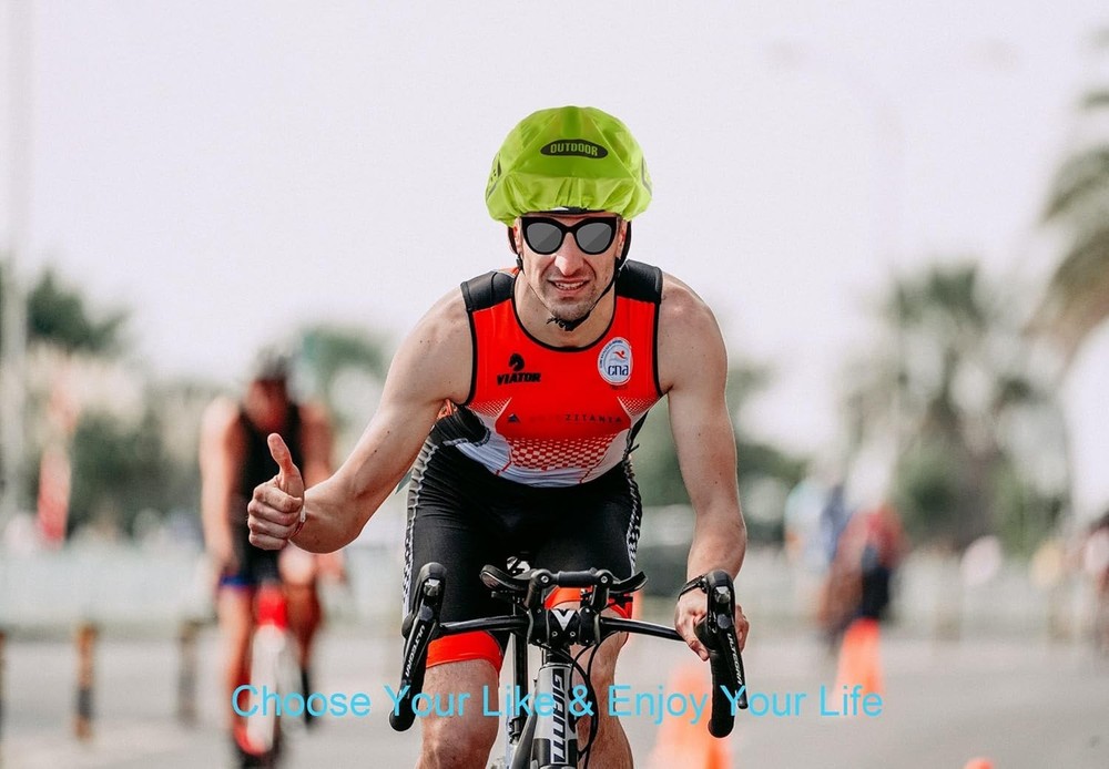 Adjustable Black Bicycle Trunk Rain Cover - Lightweight & Durable Protection