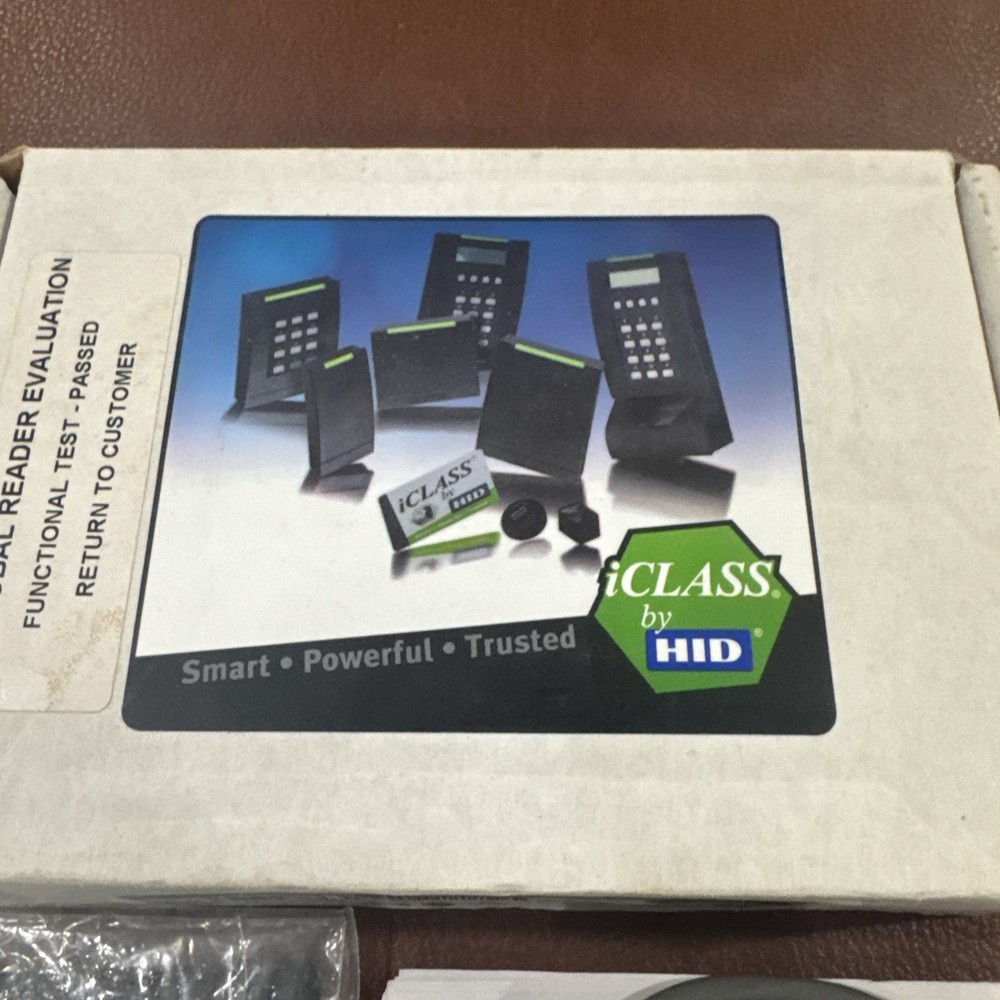 HID MultiClass RPK40 Keypad Wall Switch Reader 6136CKN000000