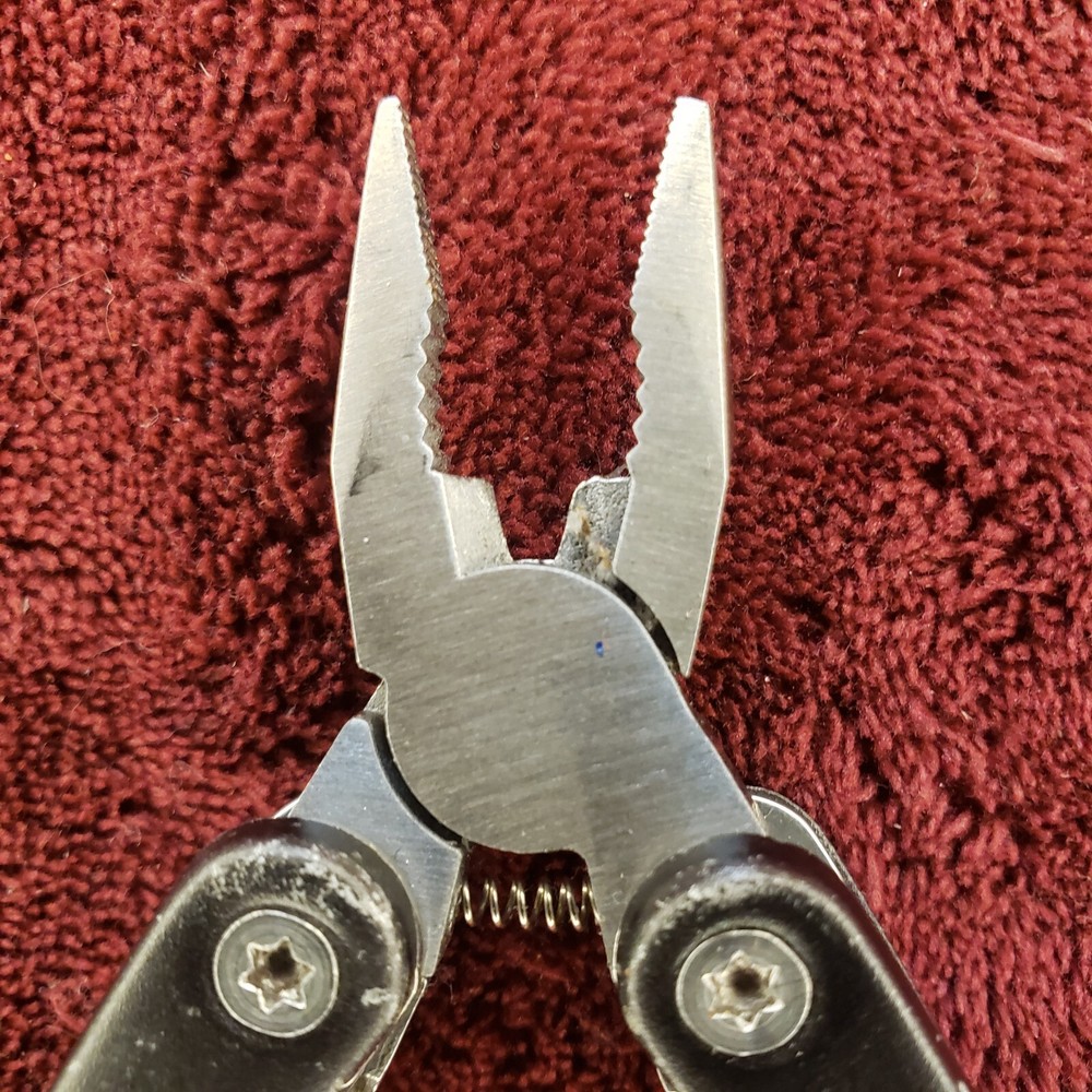 RYOBI Compact 14 in 1 Multi Tool Multitool green & black