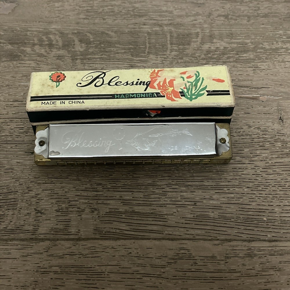 VINTAGE BLESSING WOOD HARMONICA - ORIGINAL BOX - MULTI COLOR NOTE