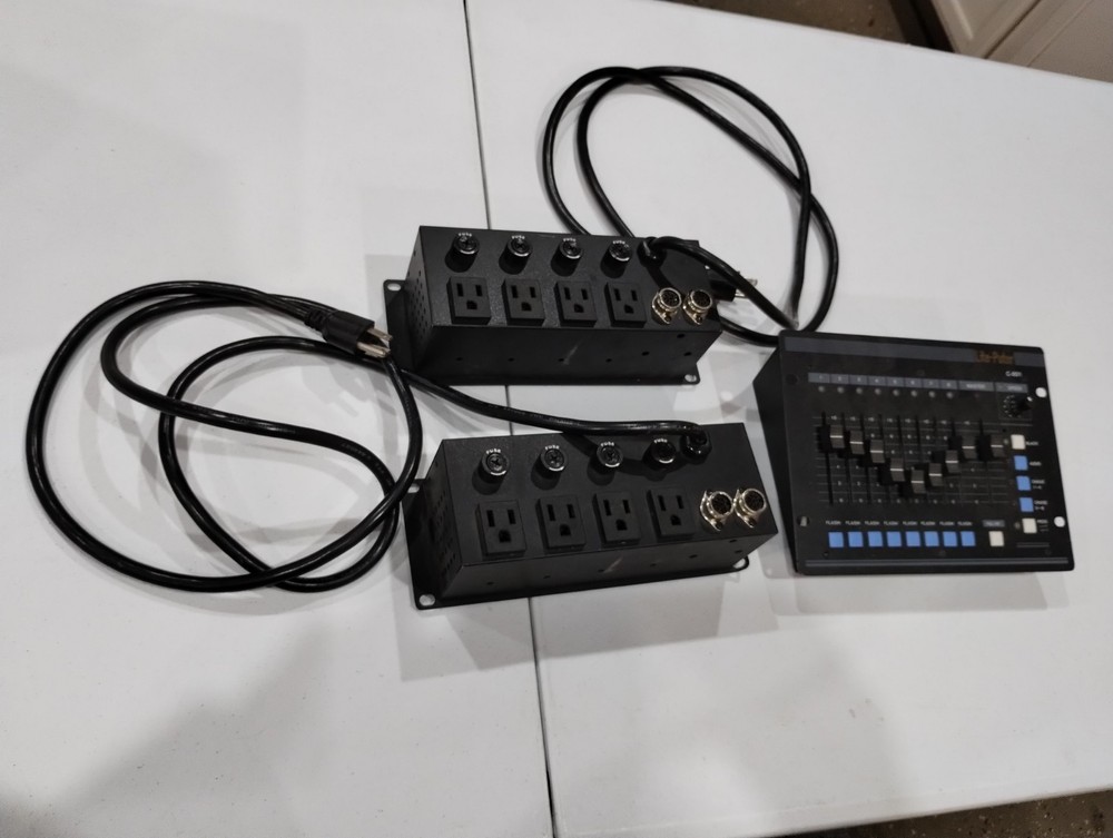 Lite Puter Bundle C-801 Dimming Console 8-CHANNEL, two P-404d Dimming Packs.
