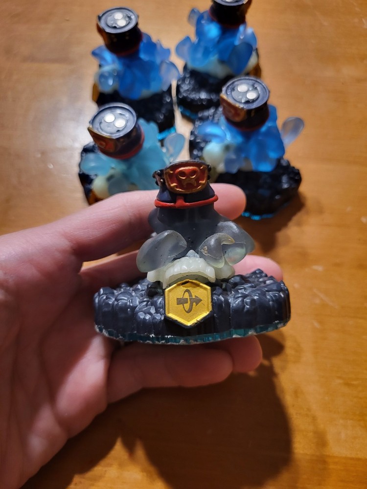 Skylanders Swap Force NIGHT SHIFT BOTTOM ONLY Swappable Figure Blue Base READ