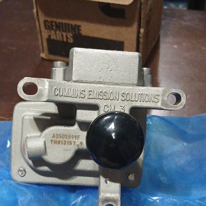 New, genuine Cummins AFTERTREATMENT INJECTOR KIT part # 5578983RX