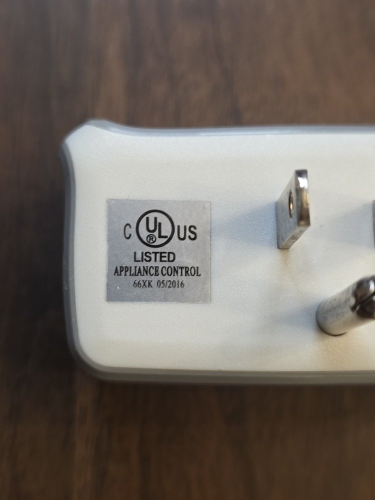 iHome Control iSP5 Smart Plug Wireless WiFi *Make Appliance Smart*