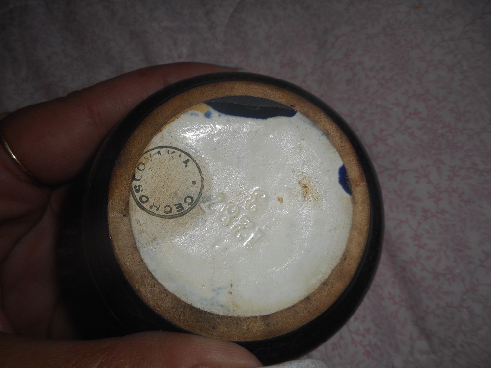 Vintae Cechostovakia Covered Trinket Dish