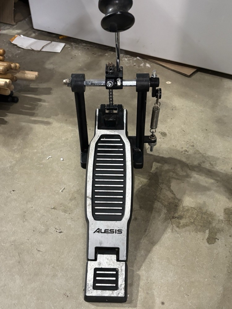 Alesis Kick Drum Pedal Nitro Command DM6 Strike DM10 Surge E-Drums