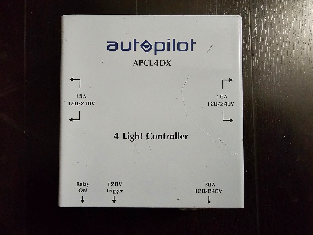 AutoPilot APCL4DX 4 Light Controller (120/240V)
