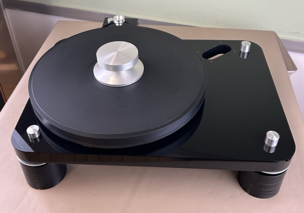 BASIS 2001 TURNTABLE BOX COOL