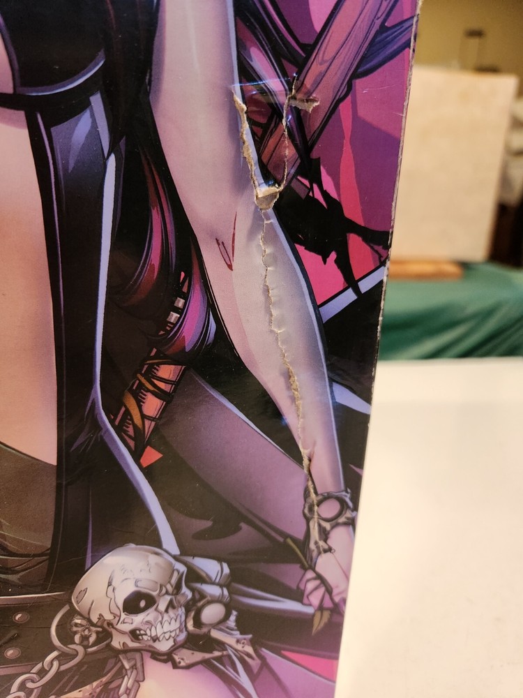 ZENESCOPE KERES Comic Book SHORT BOX BCW