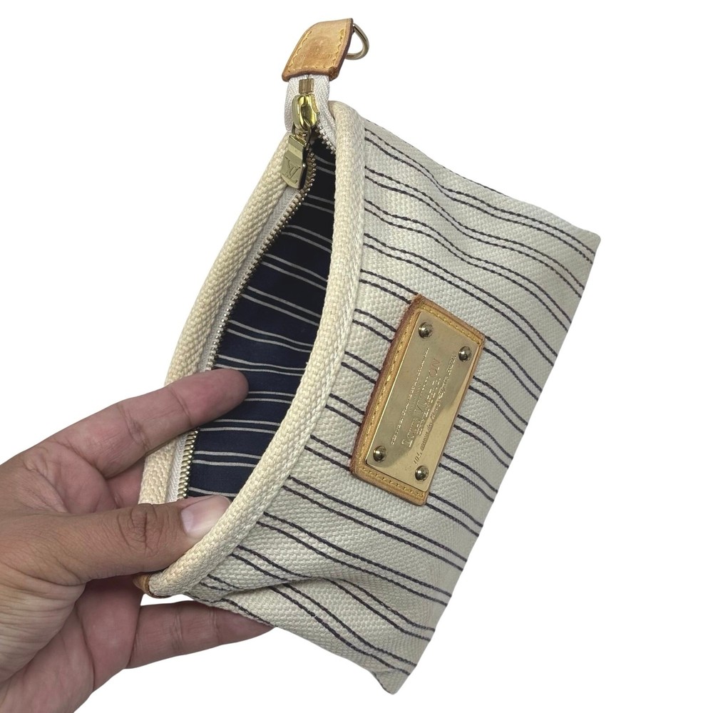 Louis Vuitton Antigua Platform Pouch