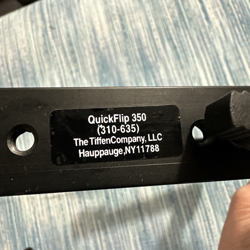 STROBOFRAME QUICKFLIP 350 CAMERA FLASH BRACKET - USED