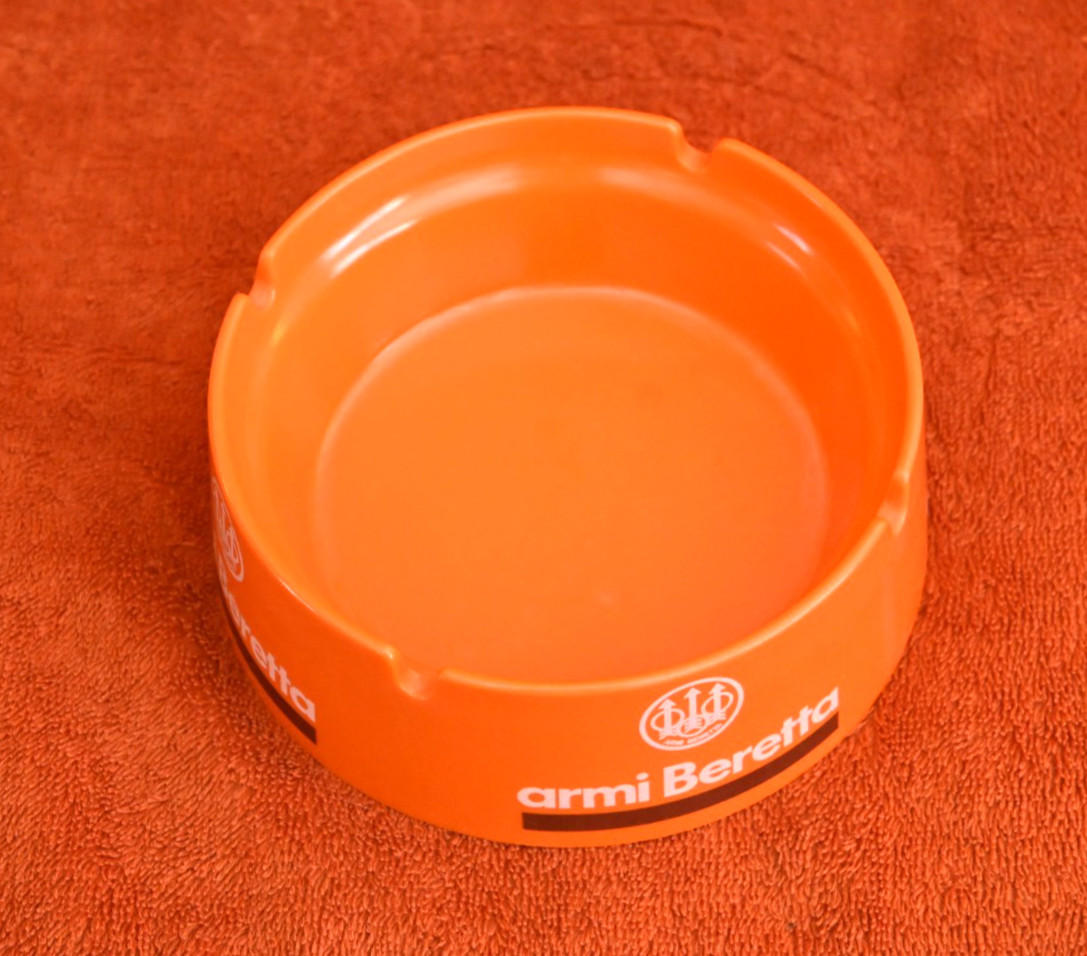 ARMI BERETTA ITALIAN ARMS-MAKER ASHTRAY -Nice-