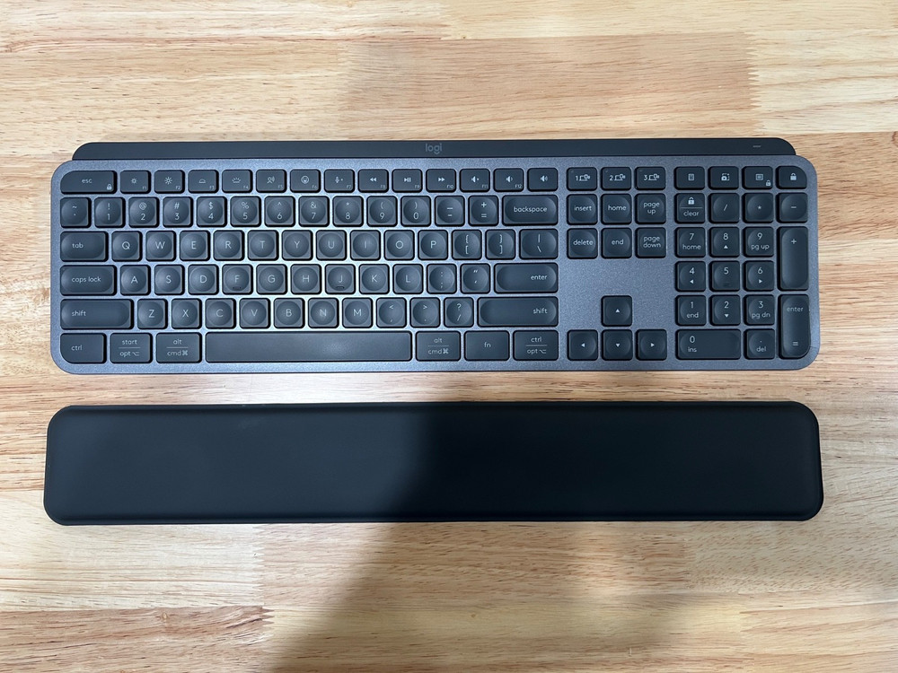 Logitech MX Keys Wireless Keyboard with Palm Rest - Graphite