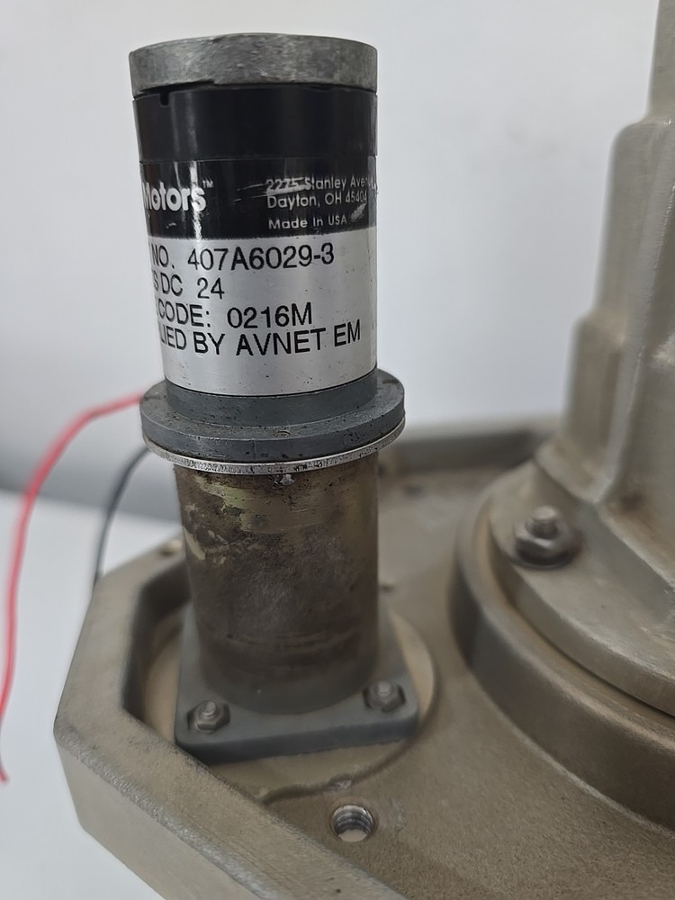 Comtech Feedhorn 8" Adjustable?