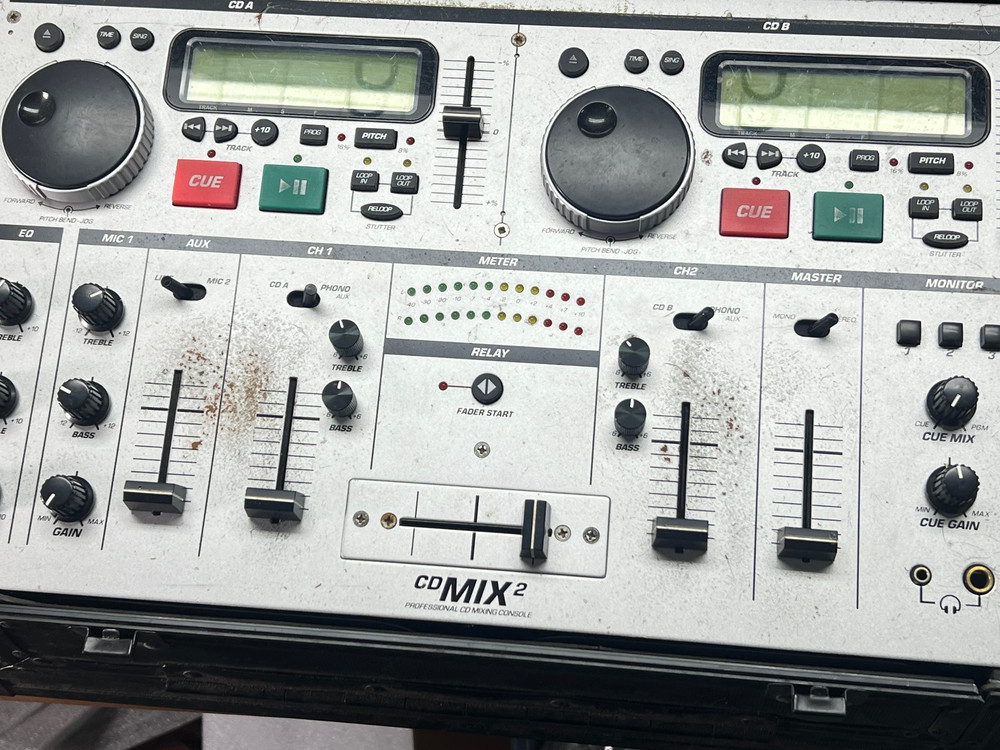 Numark CDMIX2, DJ Console, late 2000s model W/ hard transport case