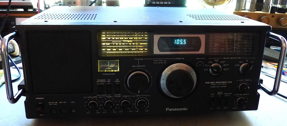 Panasonic RF-4900 AM-FM Shortwave Receiver