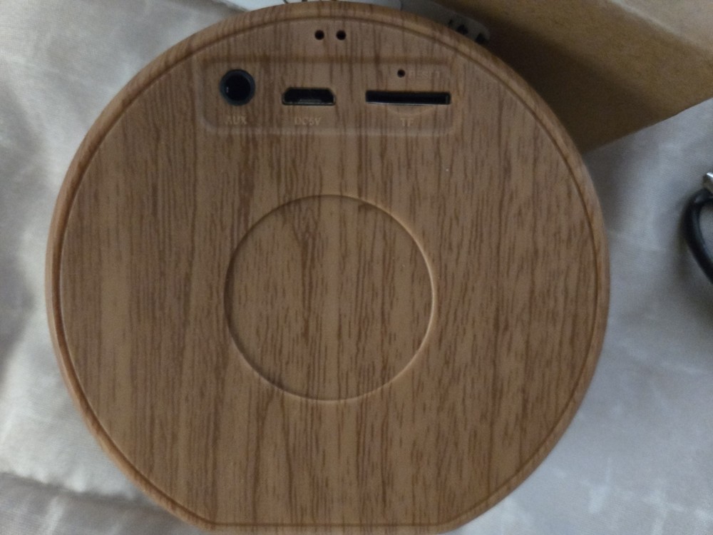 Speaker W Aux An Bluetooth