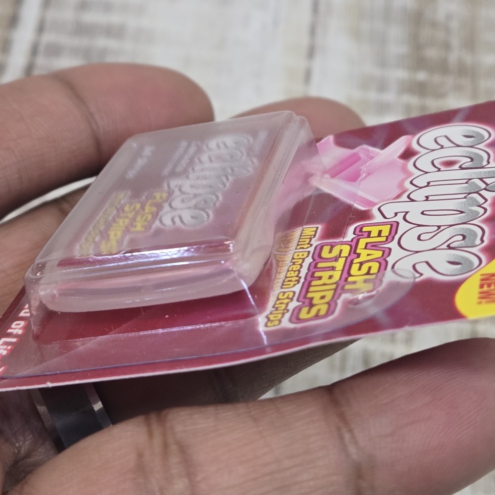 Wrigley's Eclipse Flash Strips Cinnamon Mint Breath Strips 1 Collectible Pack