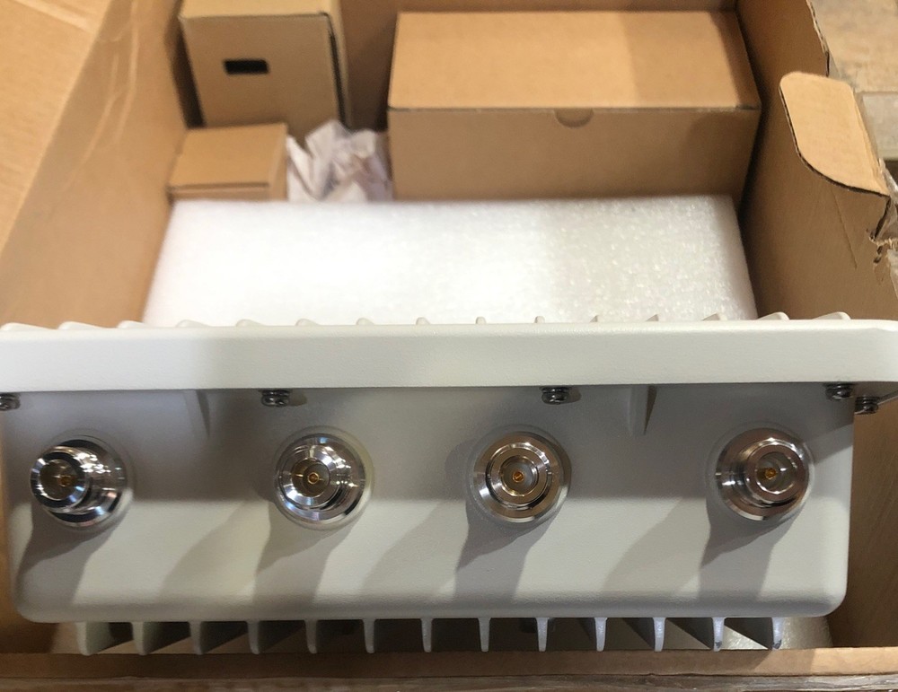 COMMSIGNIA ITS-RS4-M Roadside Unit Antenna NEW Open Box