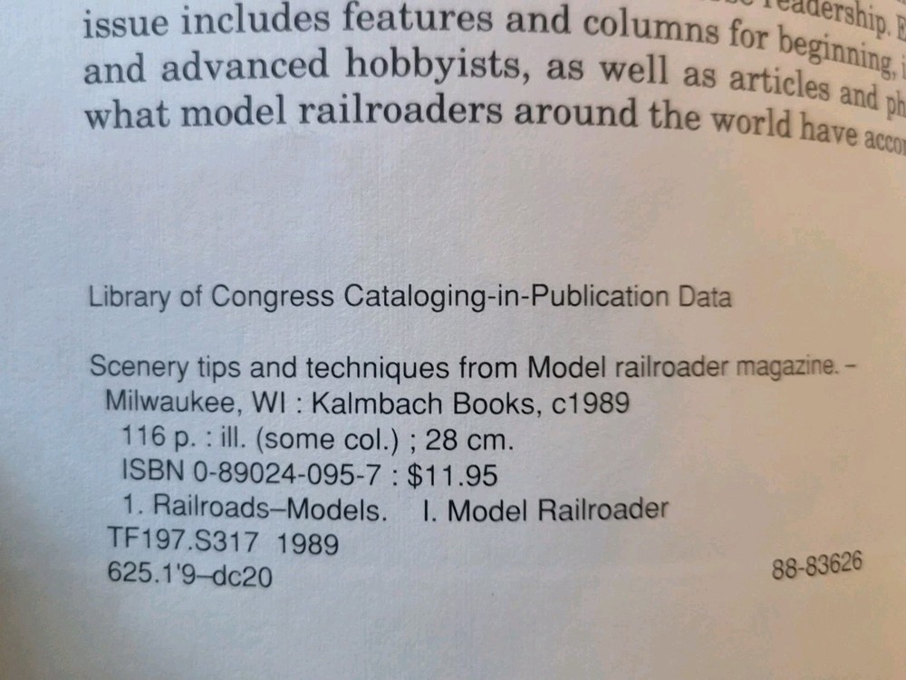 MODEL RAILROADER BOOKS "SCENERY TIPS AND TECHNIQUES" (1989)