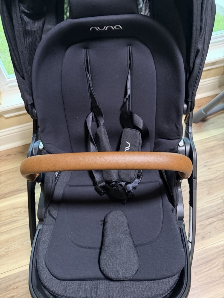 Nuna Triv next Stroller
