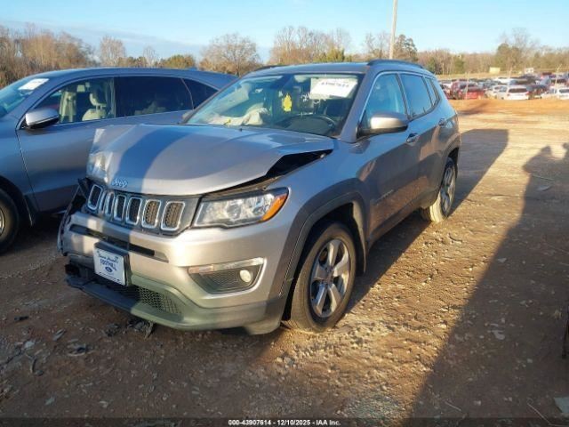 COMPASS 2018 Glove Box 4968077