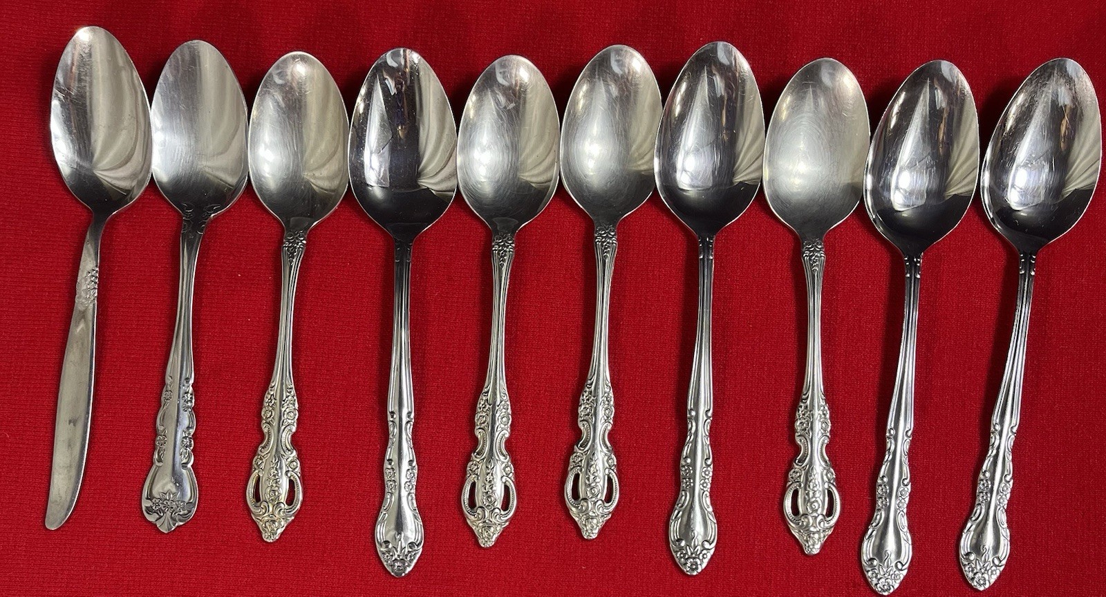 Lot 100 Assorted Stainless Steel Soup & Tea Spoons Flatware + 3 Serving Spoons
