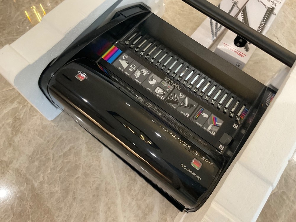 Swingline GBC CombBind C20 Manual Binding Machine