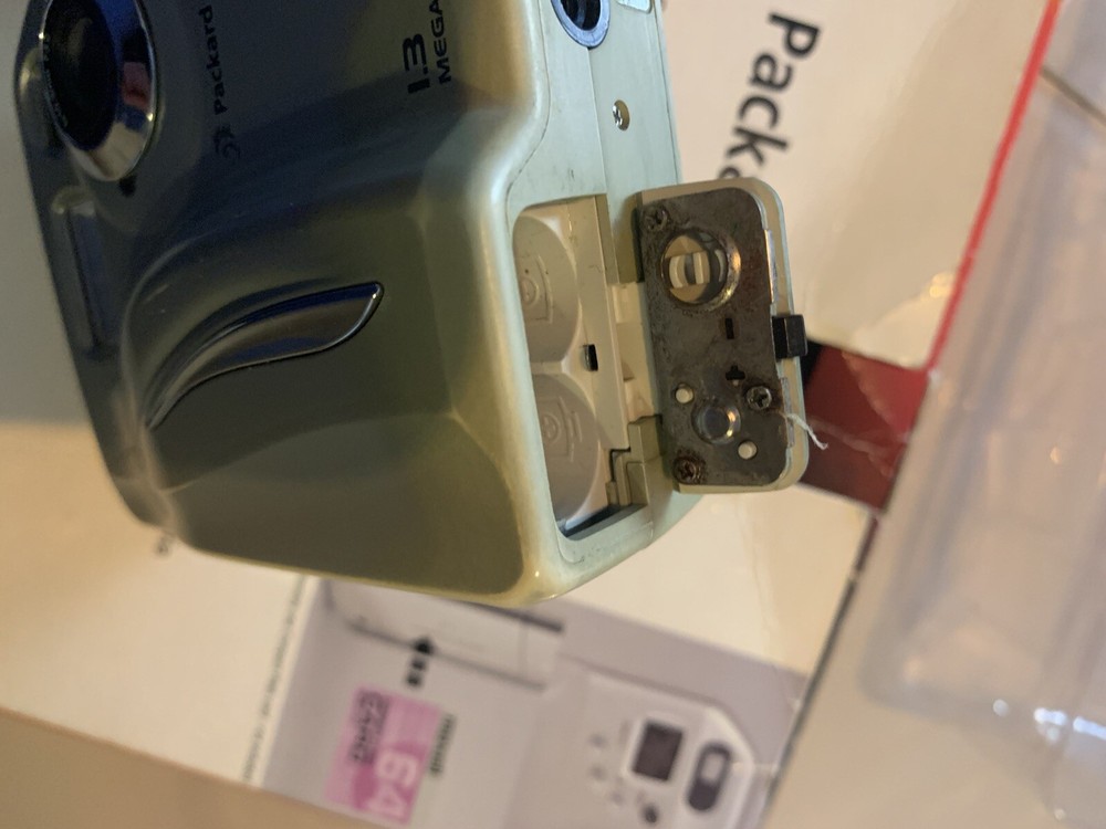Packard Bell 1.3m Pixel Digital Camera Silver (DSC-3) Inc Accessories And Box