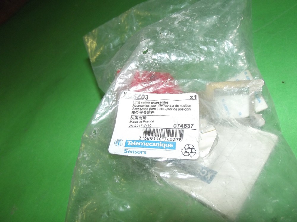 Telemecanique XCSZ03 Limit Switch Accesories.
