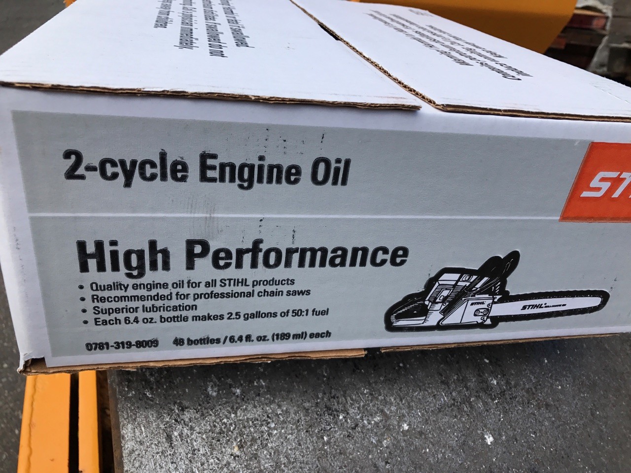 STIHL HIGH PERFORMANCE 2-CYCLE ENGINE OIL, 2.5 GAL MIX 6.4 OUNCE BOTTLES, 48 CS