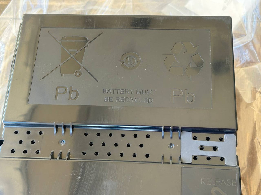 APC RBC141 Replacement Battery Pack Genuine OEM. Slightly Used