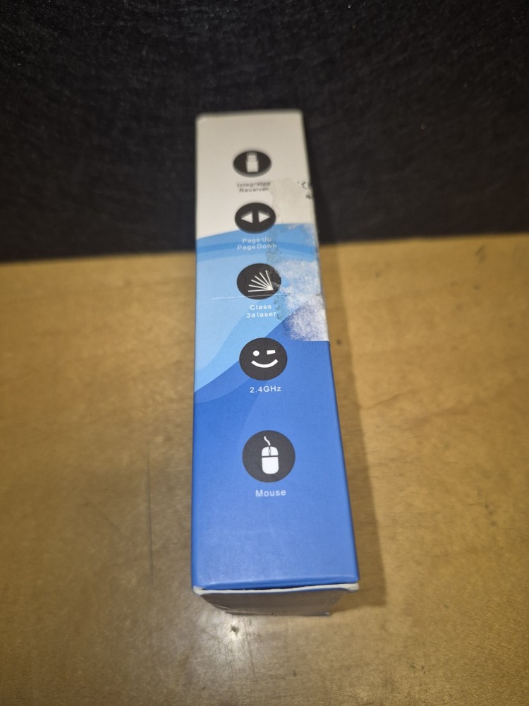 R800 Wireless Laser Presentation Remote w/LCD Display, Class 2, 100 ft Range