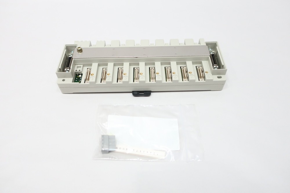 Siemens 6FC5211-0AA00-0AA0 Chassis Module