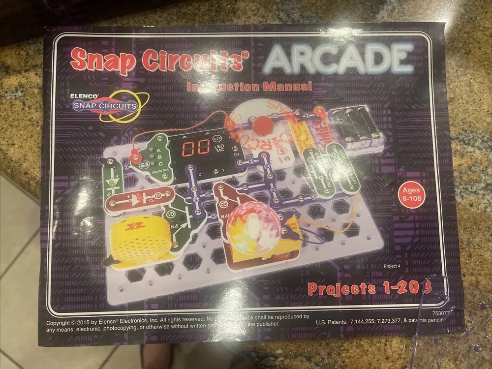 Snap Circuits Arcade 200 Projects Build Electronic Explore Partial Kit STEM READ