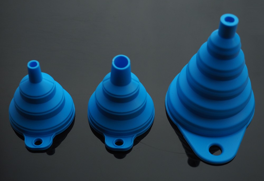 3pcs Set Blue Foldable Funnel Silicone Rubber Collapsible Water Liquid Transfer