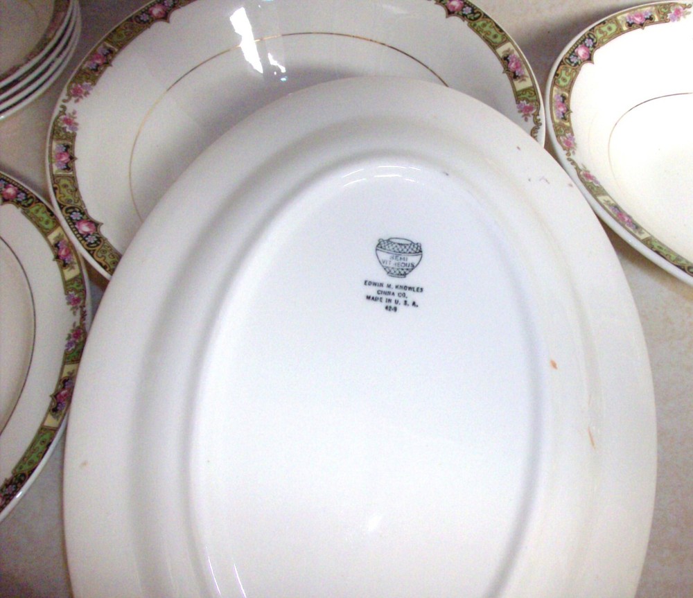 CHARTREUSE 4 PIECE PLACE SETTING Edwin Knowles ALADDIN DESIGN Temporary Reduced