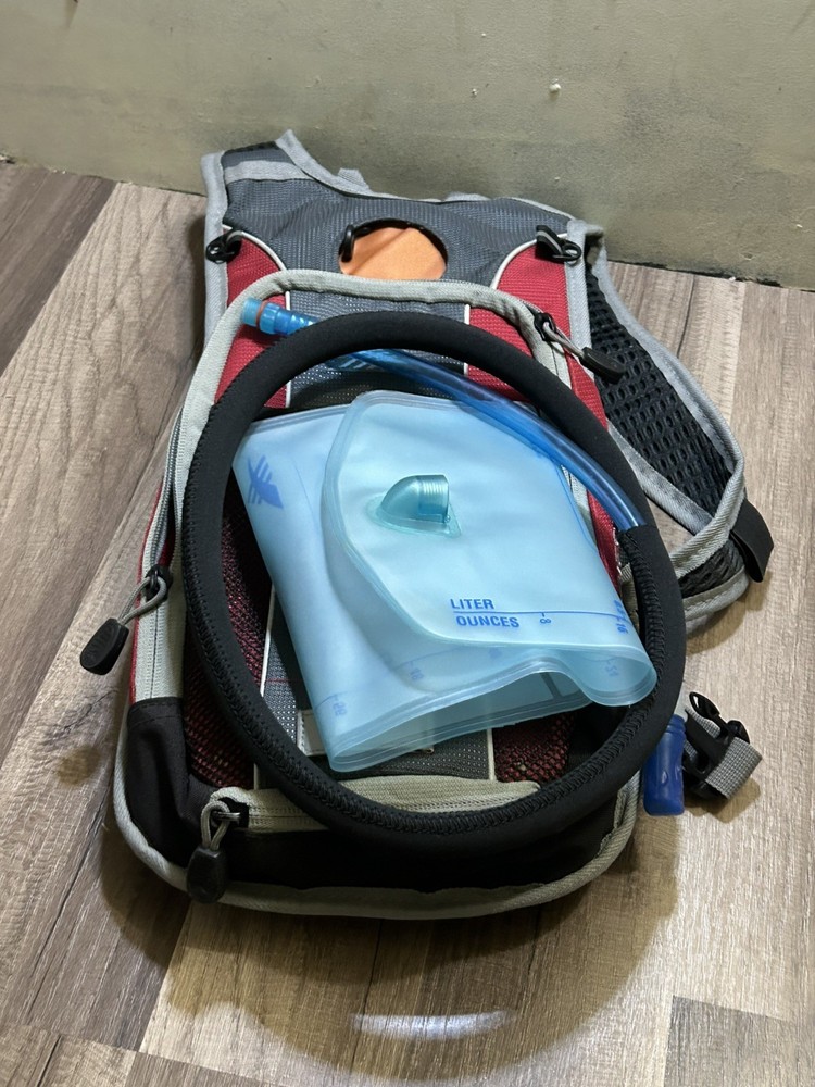 High Sierra 2.0 L Wave  HYDRATION BACKPACK daypack HIKING BAG pack camping