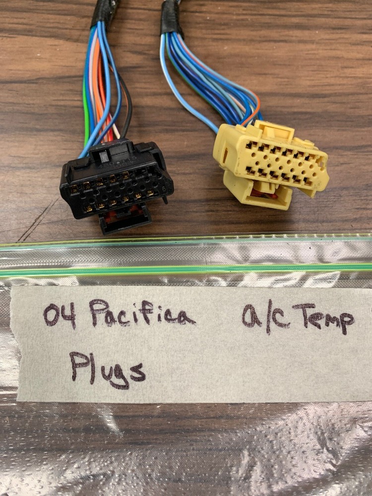 04 05 06 Chrysler Pacifica A/C Temperature Digital Climate Control Panel PLUGS