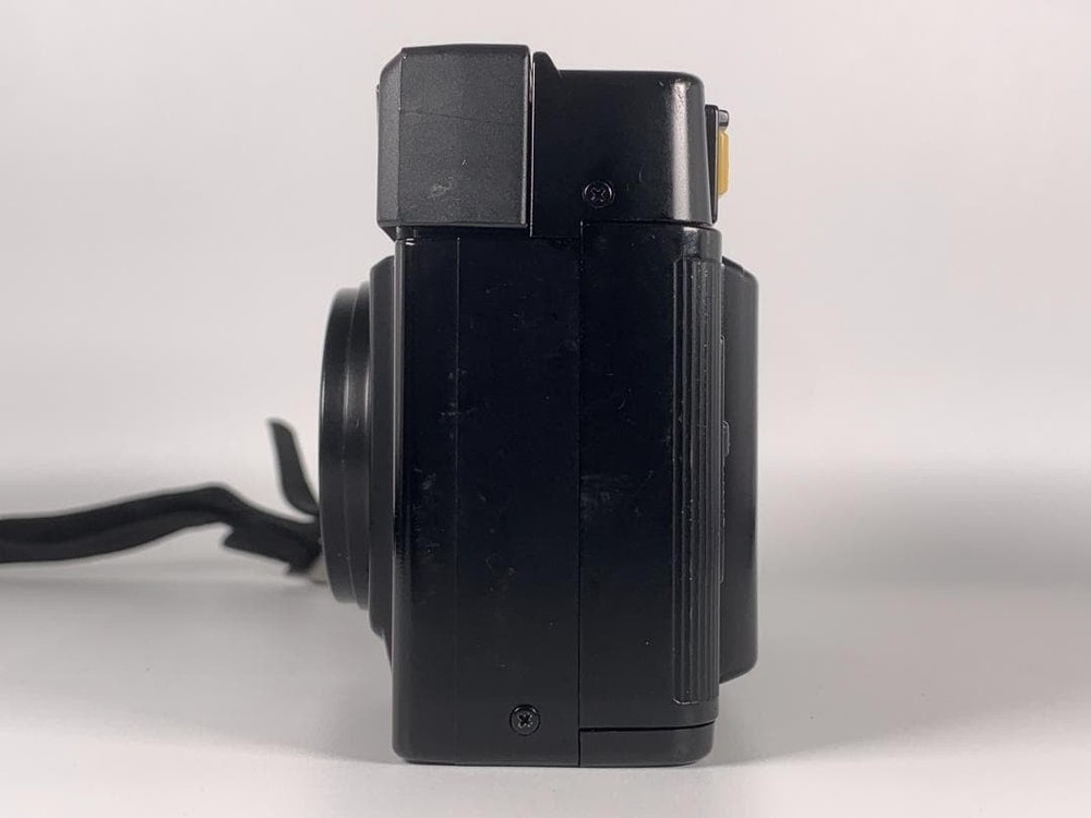 Excellent condition MINOLTA TALKMAN compact camera