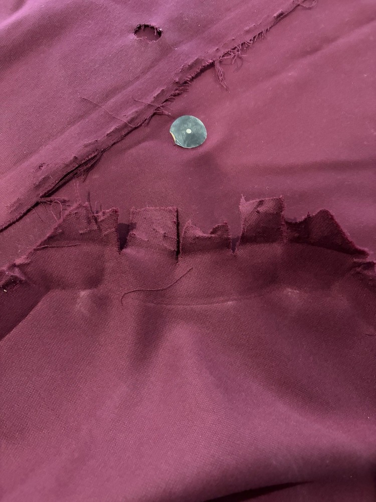 Used 9ft Simonis 960 Red Pool Table Felt 9ft, Great Condition