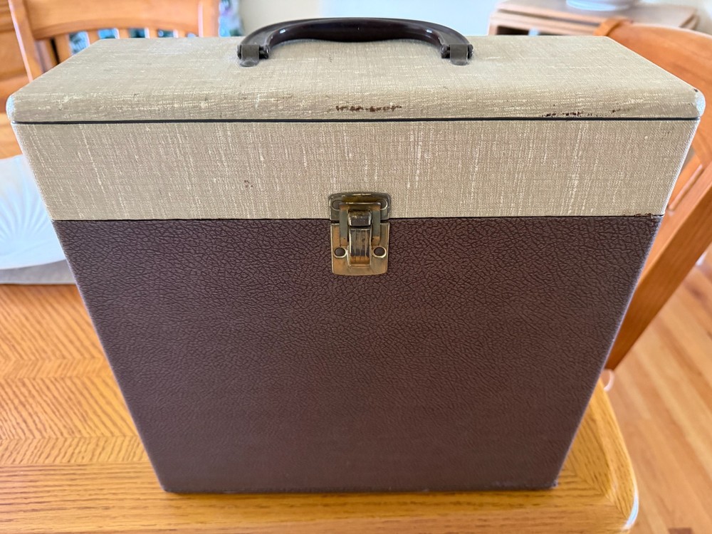 VINTAGE 33 RPM RECORD HOLDER-VERY NICE!!!